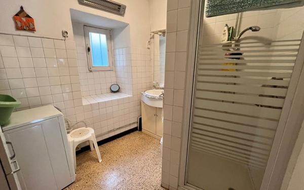 Maison à vendre    7 pièces •  Les Vans