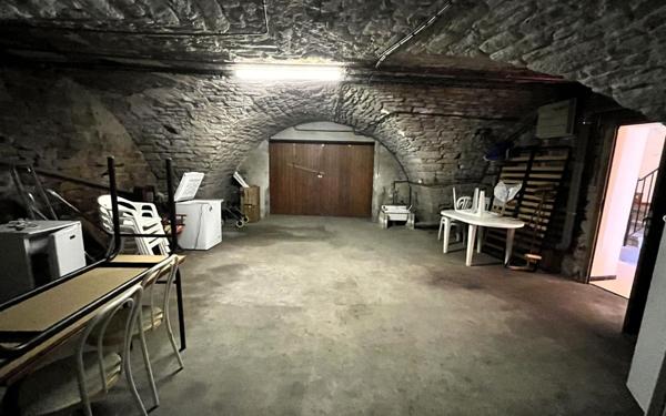 Maison à vendre    7 pièces •  Les Vans