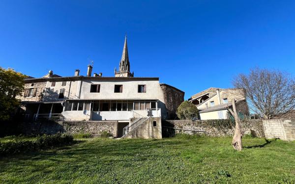 Maison à vendre    7 pièces •  Les Vans