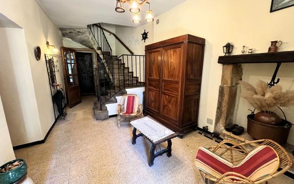 Maison à vendre    7 pièces •  Les Vans