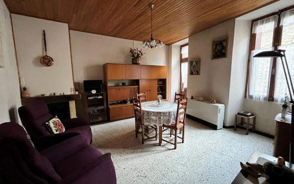 Maison à vendre    7 pièces •  Les Vans