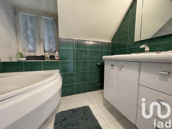 Maison 9 pièces de 210 m² à Cesson (77240)