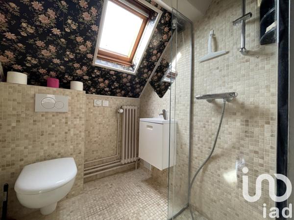 Maison 9 pièces de 210 m² à Cesson (77240)