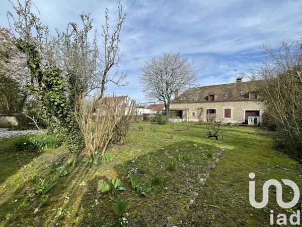 Maison 9 pièces de 210 m² à Cesson (77240)