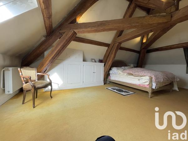 Maison 9 pièces de 210 m² à Cesson (77240)