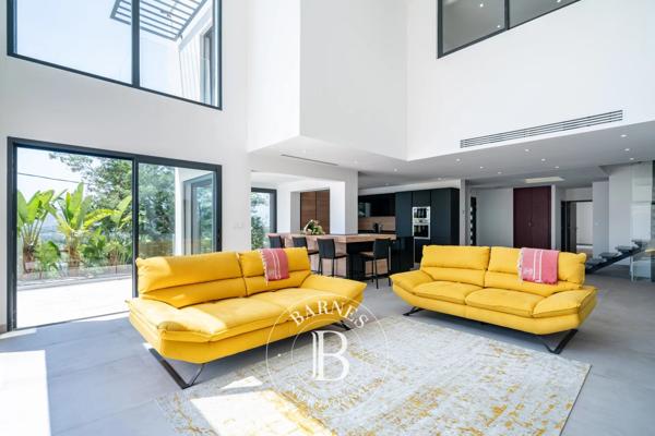 Mandelieu-la-Napoule, Villa 5 Chambres -  303 m² à vendre
