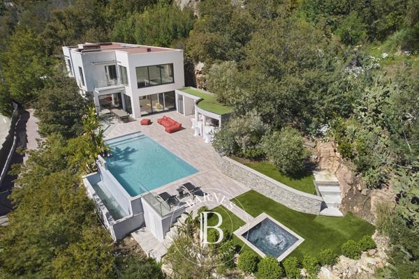 Mandelieu-la-Napoule, Villa 5 Chambres -  303 m² à vendre