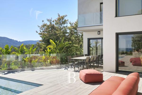 Mandelieu-la-Napoule, Villa 5 Chambres -  303 m² à vendre