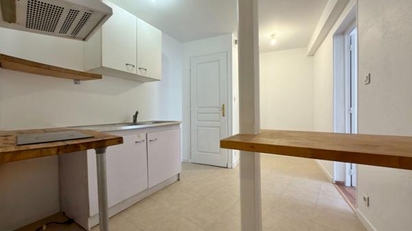 Appartement Corbeil Essonnes 2 pièce(s) 38 m2 - DPE C