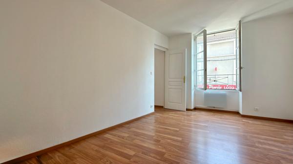 Appartement Corbeil Essonnes 2 pièce(s) 38 m2 - DPE C