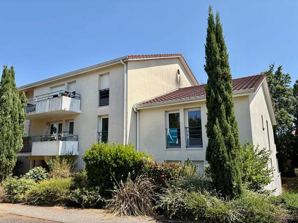 Nouveauté, Couéron BOURG.