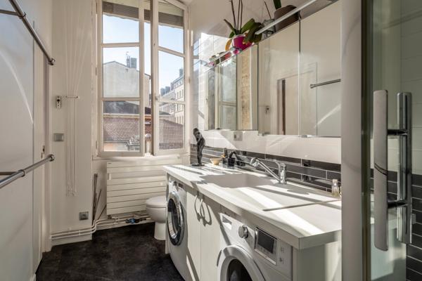 Lyon 2 - Ainay - Grand 6 pièces au 2ème étage de 172 m² - 4 chambres