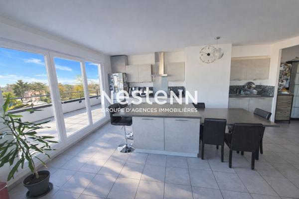 proche TRAMWAYS : MAGNIFIQUE T4 en toit terasse sans vis à vis