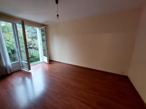 Appartement t2 - cave et parking
