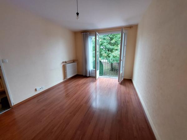 Appartement t2 - cave et parking