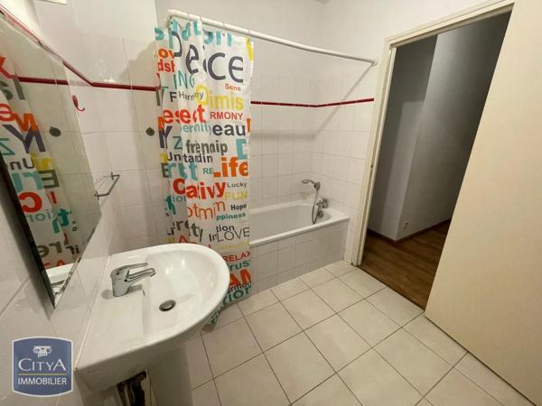 Appartement à louer 3 pièces 90m² Chinon (37500)