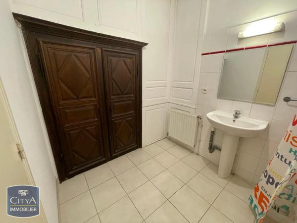 Appartement à louer 3 pièces 90m² Chinon (37500)