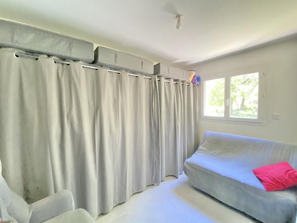 Roquevaire (13360) ROQUEVAIRE - 13360