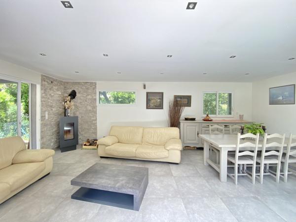 Roquevaire (13360) ROQUEVAIRE - 13360