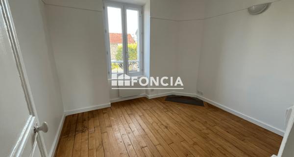Location Appartement 3 pièces 51.66 m² - Corbeil-essonnes 91100