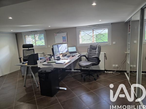 Maison à vendre 6 pièces 235 m² Combs-la-Ville