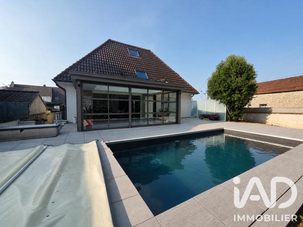 Maison à vendre 6 pièces 235 m² Combs-la-Ville