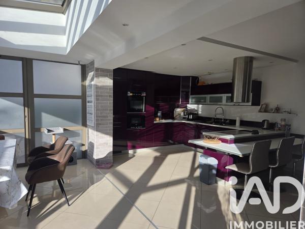 Maison à vendre 6 pièces 235 m² Combs-la-Ville
