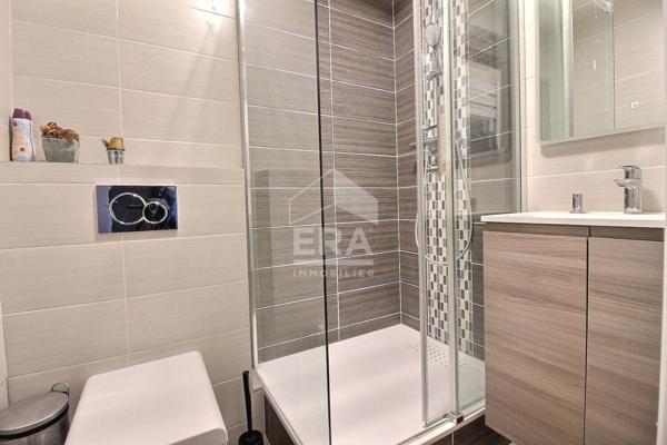 Appartement 4P au pied des métros de la Mairie