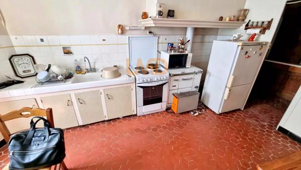 Salernes (83690) - Maison de village - Investissement locatif