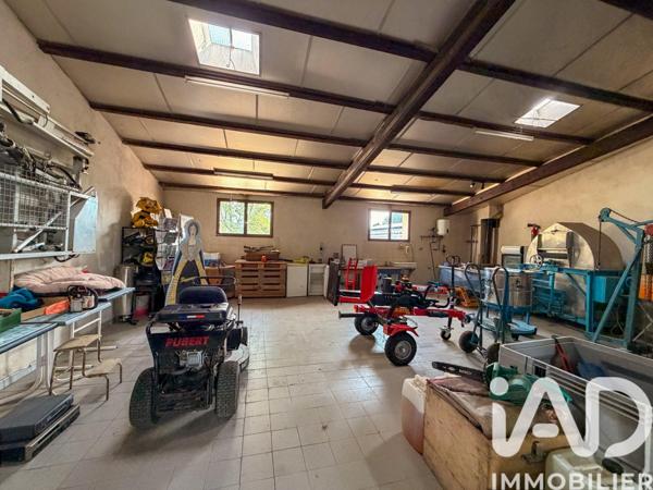 Maison à vendre 9 pièces 300 m² Cotignac