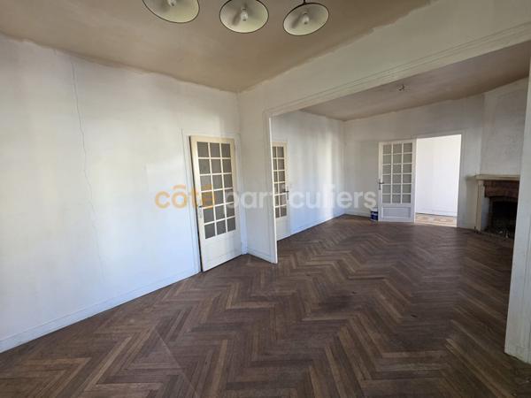 Vente
                Maison134 m² - 7 Pièces -
                    BLERE (37150)