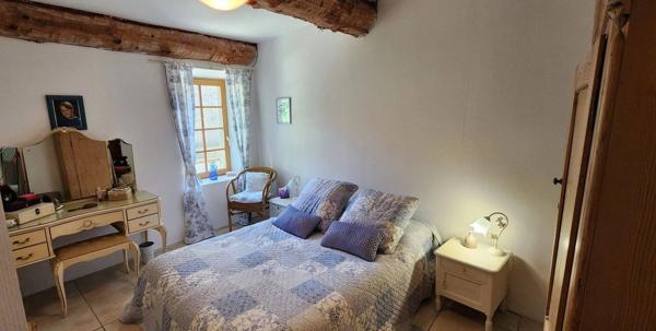 Maison de village en parfait état et caractère