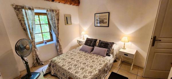 Maison de village en parfait état et caractère