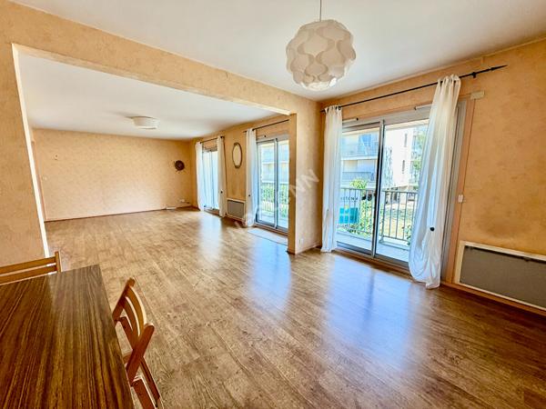 Appartement RENNES - T4 - LANDRY-  2 BALCONS - LUMINEUX- CALME - GARAGE