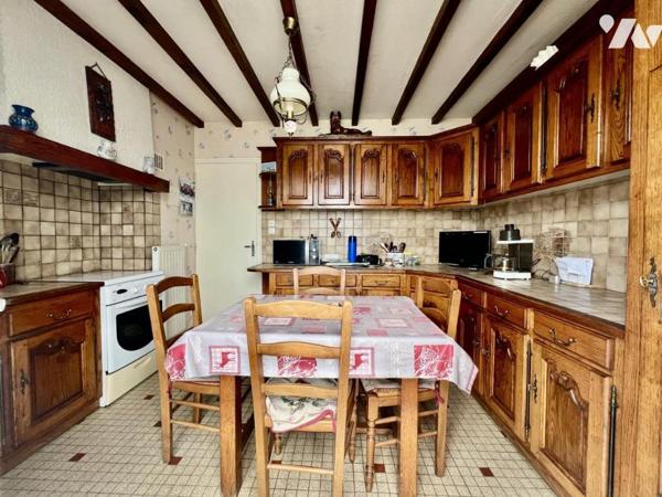 SAINT-ETIENNE-DE-MONTLUC - plain-pied d'env. 75m², 2 CH, garage, terrain de 1.125m²