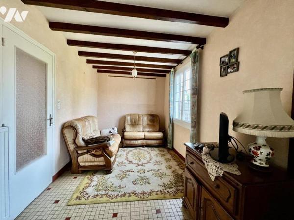SAINT-ETIENNE-DE-MONTLUC - plain-pied d'env. 75m², 2 CH, garage, terrain de 1.125m²