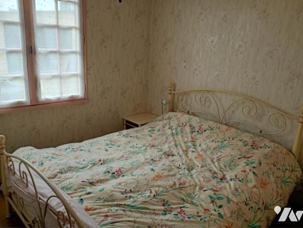 SAINT-ETIENNE-DE-MONTLUC - plain-pied d'env. 75m², 2 CH, garage, terrain de 1.125m²