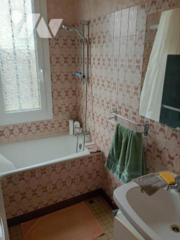SAINT-ETIENNE-DE-MONTLUC - plain-pied d'env. 75m², 2 CH, garage, terrain de 1.125m²