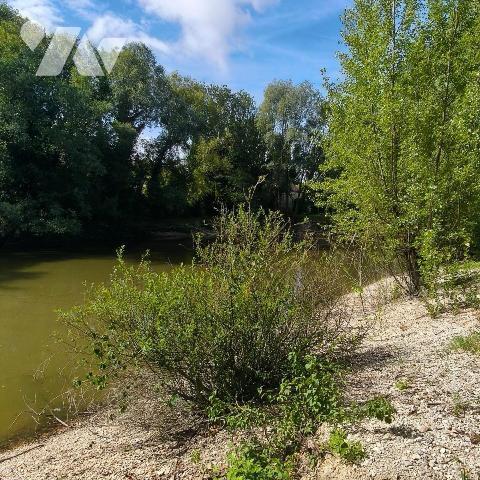 MASON A VENDRE AVEC ETANG PRIVE - au coeur de Troyes (10000) dans l'Aube (10)

- Maison des a...