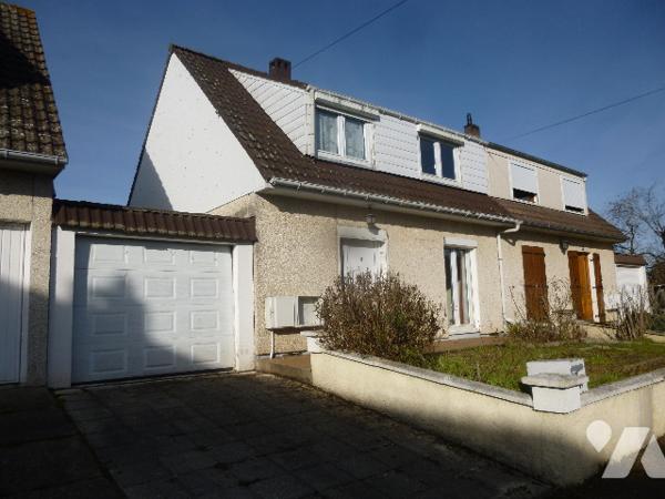 A Cosne-Cours-sur-Loire dans la Nièvre (58), dans un quartier calme et résidentiel,