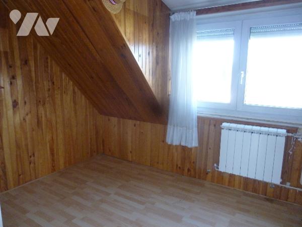 A Cosne-Cours-sur-Loire dans la Nièvre (58), dans un quartier calme et résidentiel,