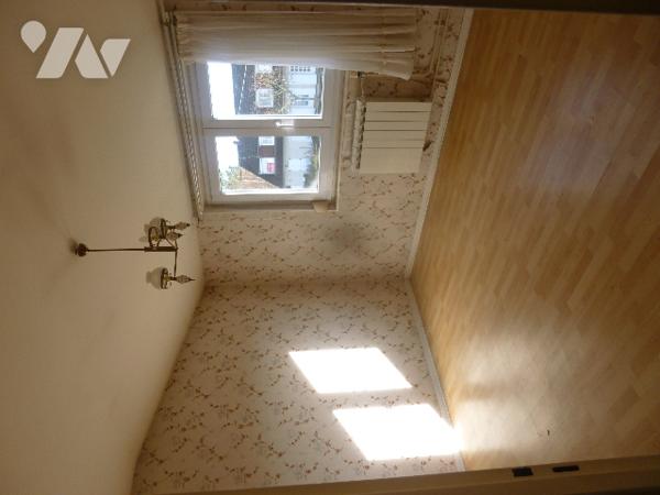 A Cosne-Cours-sur-Loire dans la Nièvre (58), dans un quartier calme et résidentiel,