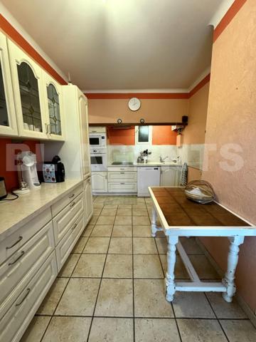 🏡 À vendre – Grande maison familiale de 187 m² avec dépendances et vaste terrain à Reynies (82370)