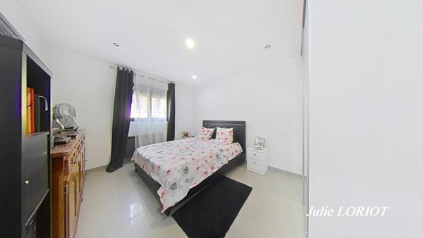 VILLA CONTEMPORAIRE 5 CHAMBRES