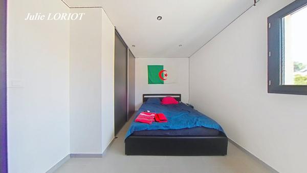 VILLA CONTEMPORAIRE 5 CHAMBRES