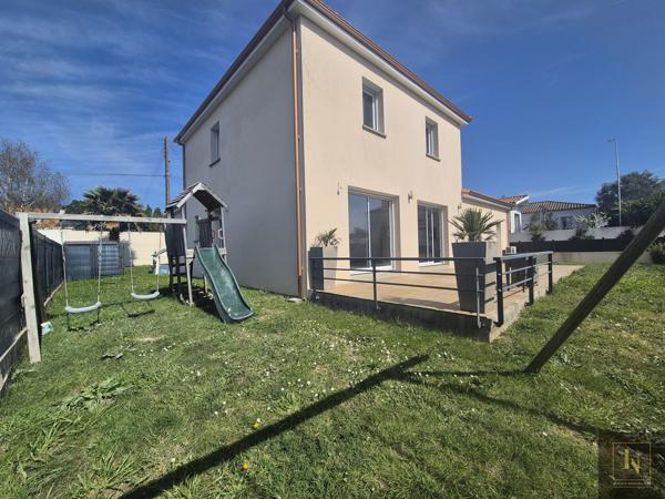 Maison
                                                                                                                                                                                                                                                                                                                        7 pièce(s)                                                                                                                                                                                                          6 chambre(s)                                                                                                                                                                                                          146.51  m²