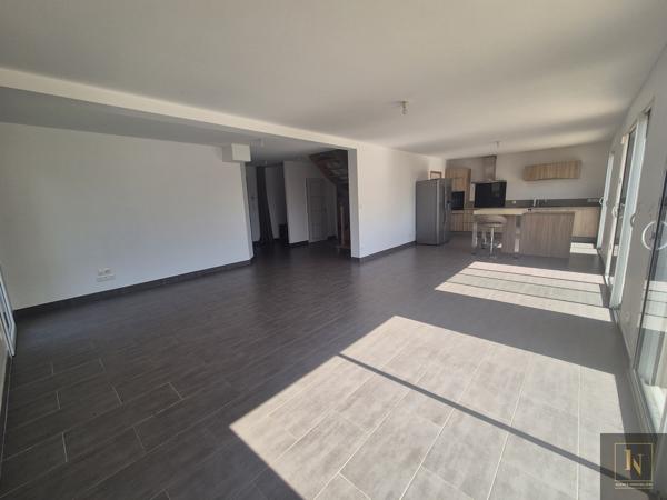 Maison
                                                                                                                                                                                                                                                                                                                        7 pièce(s)                                                                                                                                                                                                          6 chambre(s)                                                                                                                                                                                                          146.51  m²