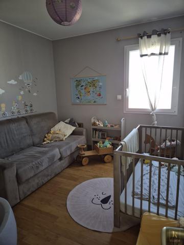 Maison
                                                                                                                                                                                                                                                                                                                        7 pièce(s)                                                                                                                                                                                                          6 chambre(s)                                                                                                                                                                                                          146.51  m²