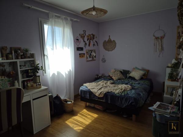 Maison
                                                                                                                                                                                                                                                                                                                        7 pièce(s)                                                                                                                                                                                                          6 chambre(s)                                                                                                                                                                                                          146.51  m²