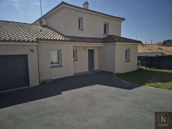 Maison
                                                                                                                                                                                                                                                                                                                        7 pièce(s)                                                                                                                                                                                                          6 chambre(s)                                                                                                                                                                                                          146.51  m²